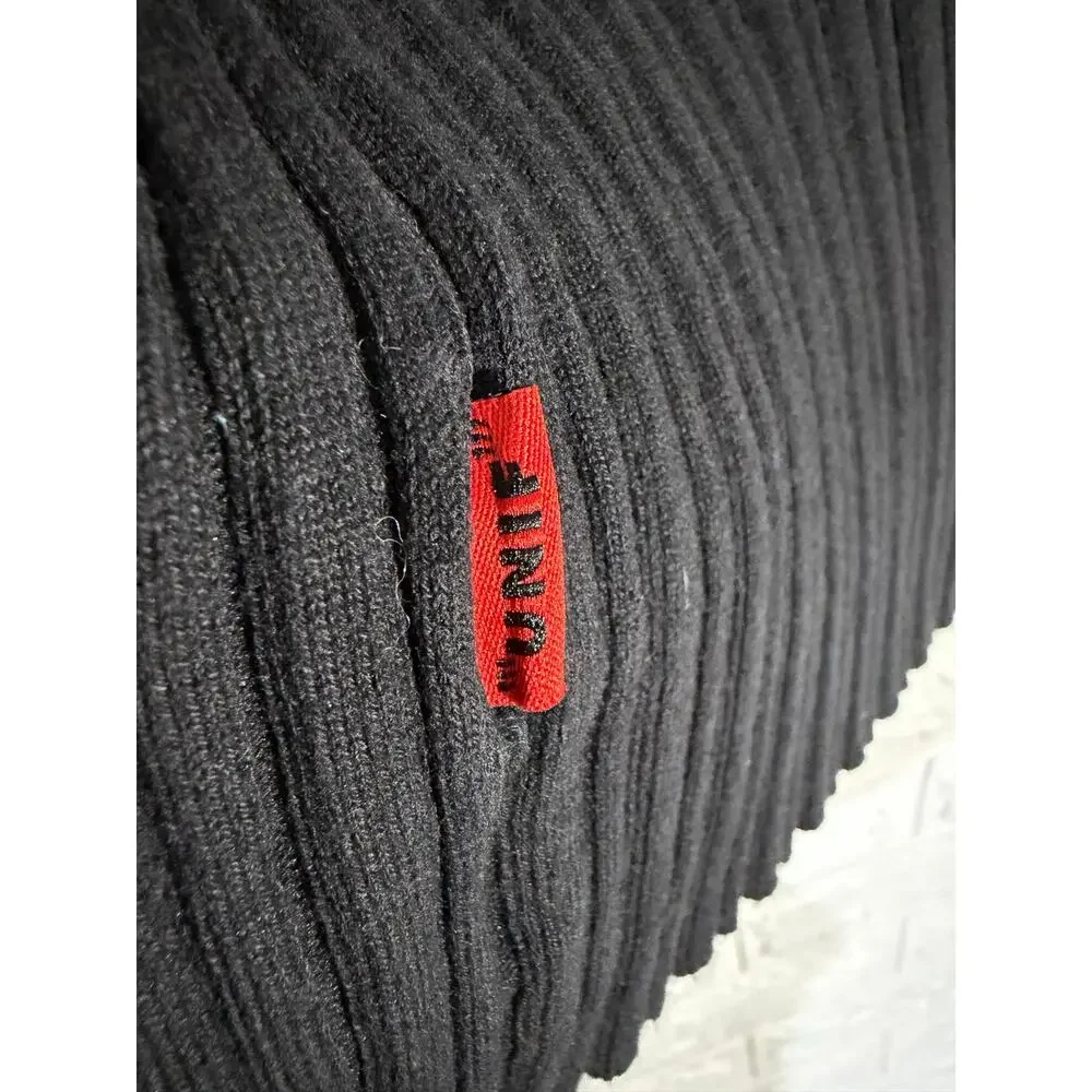 UNIF Women’s Size Small Black Ribbed Knit Cropped Hook-and-Eye Cardigan